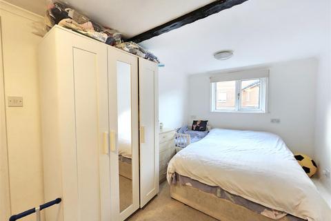 1 bedroom flat to rent, Bedford Road, London