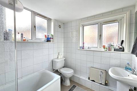1 bedroom flat to rent, Bedford Road, London