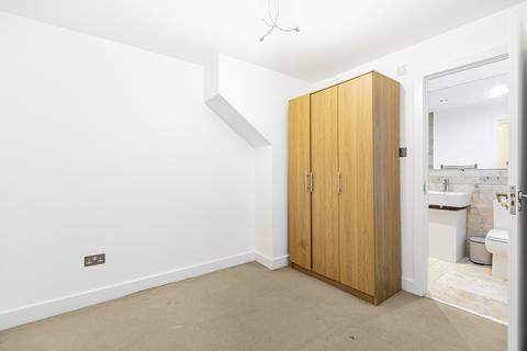 1 bedroom flat to rent, Battersea Rise, London, SW11