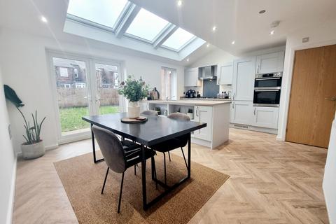 3 bedroom detached house for sale, Grassendale, St. Helens, WA9
