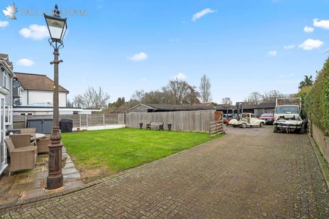 undefined, Woodmansterne Lane, Wallington