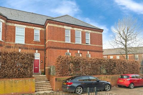 3 bedroom terraced house for sale, Watertower Way, Basingstoke RG24