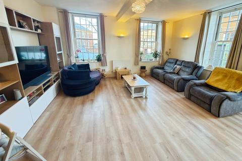 3 bedroom terraced house for sale, Watertower Way, Basingstoke RG24
