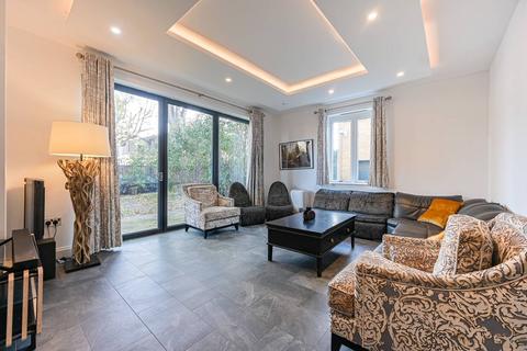 5 bedroom detached house to rent, Ashchurch Grove, Ravenscourt Park, London, W12