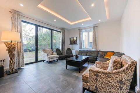 5 bedroom detached house to rent, Ashchurch Grove, Ravenscourt Park, London, W12