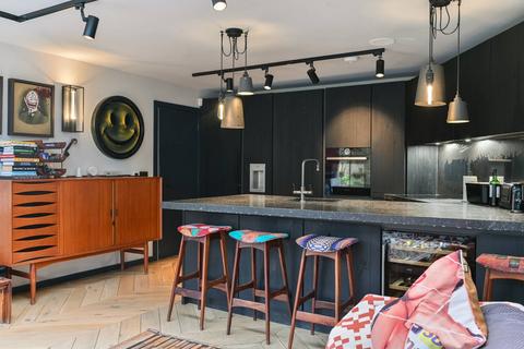 3 bedroom terraced house for sale, Crawthew Grove, East Dulwich, London, SE22
