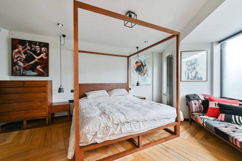 3 bedroom terraced house to rent, Crawthew Grove, East Dulwich, London, SE22
