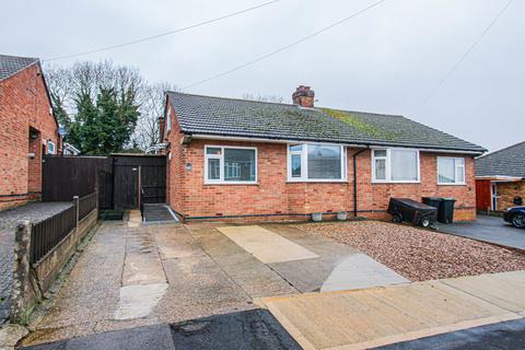 Knightlands Road, Irthlingborough NN9
