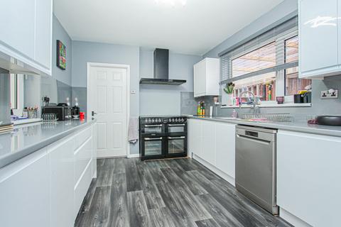 2 bedroom semi-detached bungalow for sale, Knightlands Road, Irthlingborough NN9