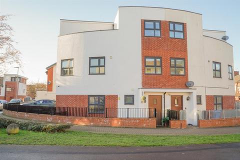 4 bedroom semi-detached house for sale, Bilsborrow Road, Fallowfield