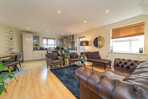 4 bedroom semi-detached house for sale, Bilsborrow Road, Fallowfield