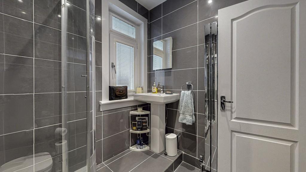 26-web-or-mls-73 Damshot Road 29