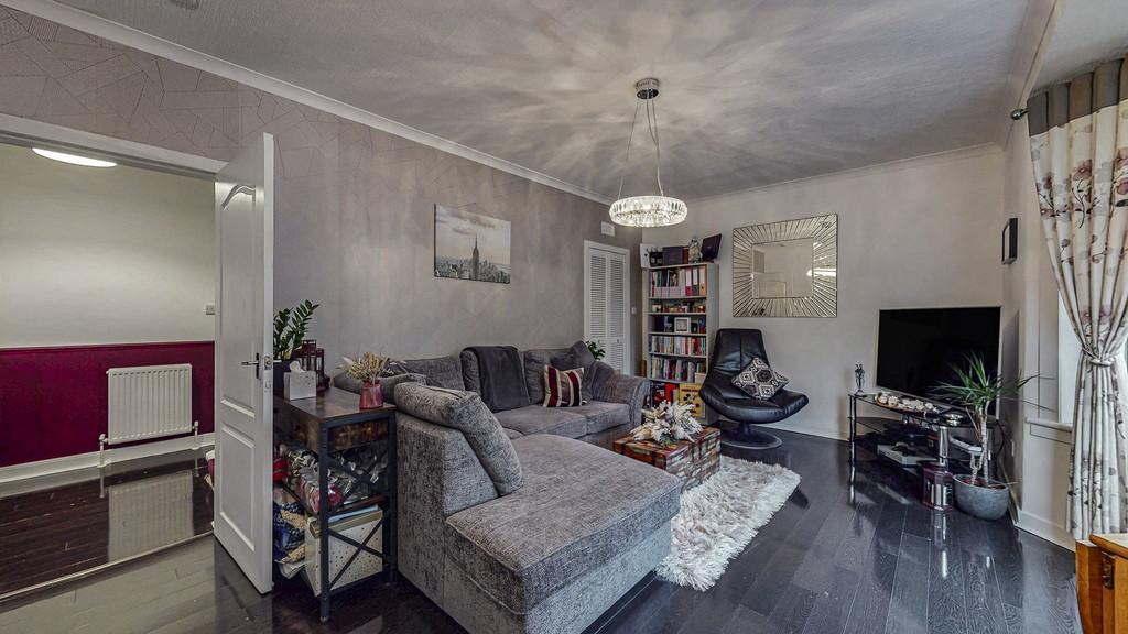 20-web-or-mls-73 Damshot Road 19