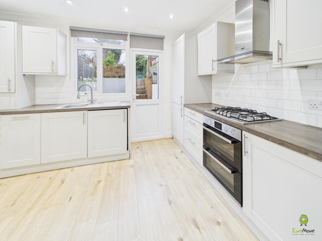 Kitchen James Hillier Ewemove Bexley and Dartford