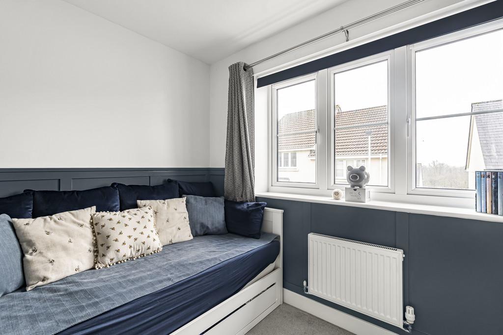 Bedroom 2 (2)