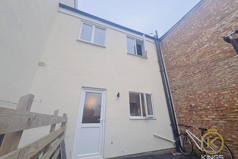 3 bedroom townhouse to rent, Kingston Road, Portsmouth