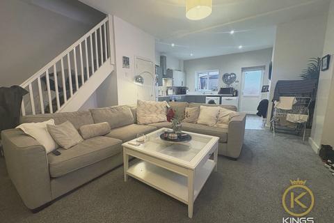 3 bedroom townhouse to rent, Kingston Road, Portsmouth