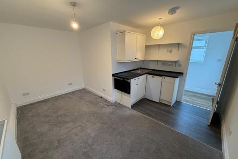 4 bedroom end of terrace house to rent, The Gardens, Brighton BN42
