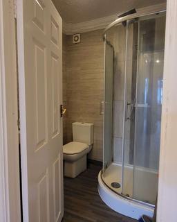 3 bedroom flat to rent, UB6