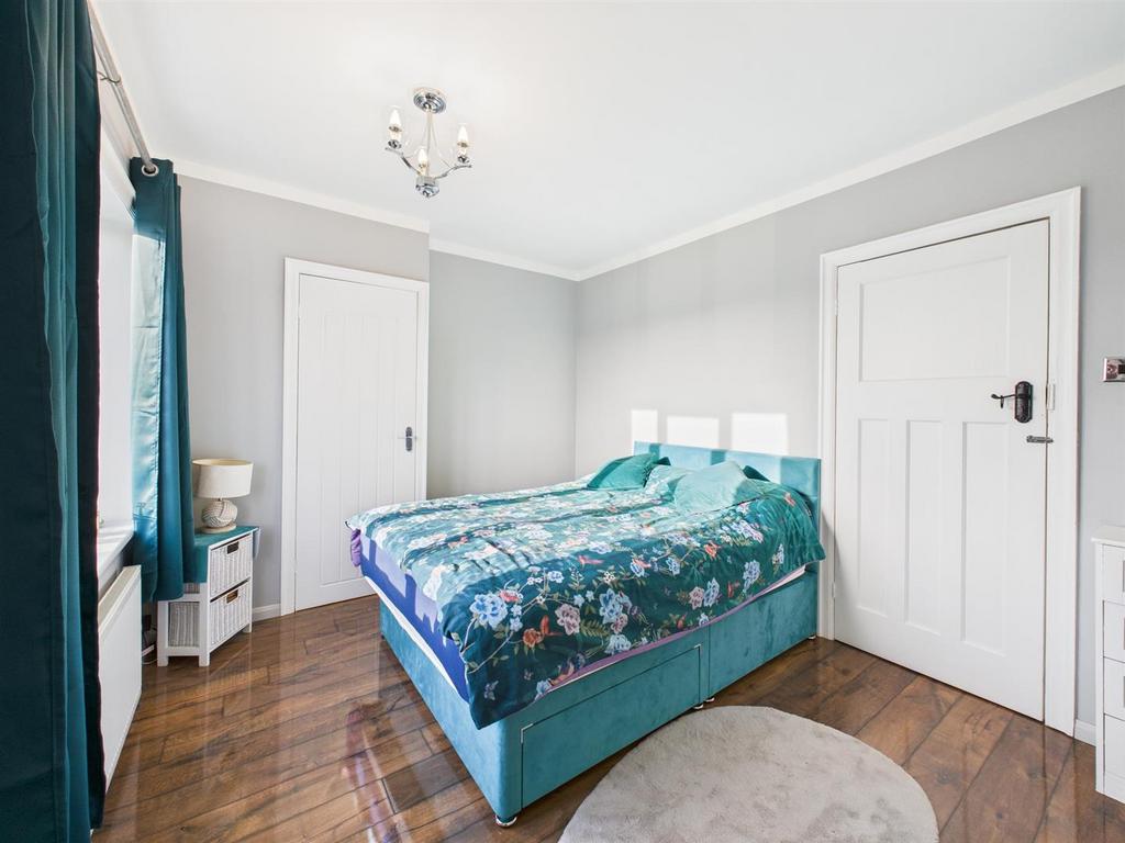 Bedroom: