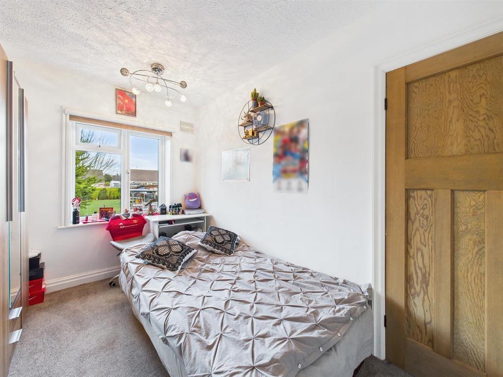 Bedroom:
