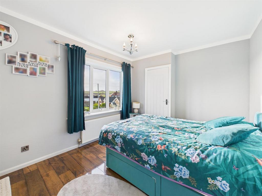 Bedroom: