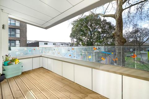 2 bedroom flat to rent, Jewel House, 5 Sterling Way, London