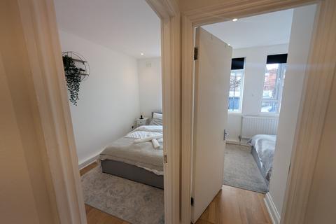 3 bedroom flat to rent, Holloway Road, London