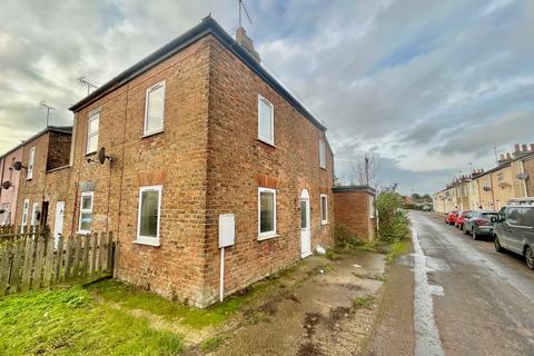 2 bedroom end of terrace house for sale - Custom House Street, Sutton Bridge