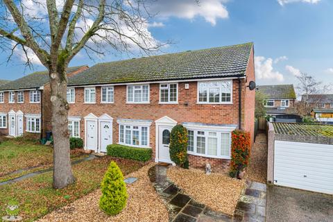 3 bedroom end of terrace house for sale, Jubilee Close, Tadley RG26