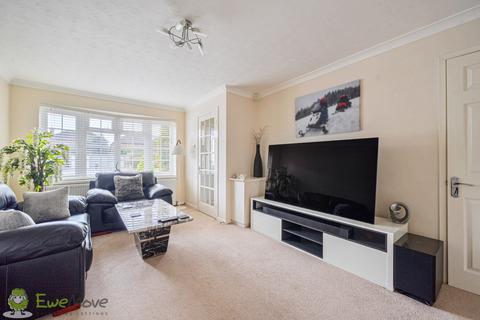 3 bedroom end of terrace house for sale, Jubilee Close, Tadley RG26