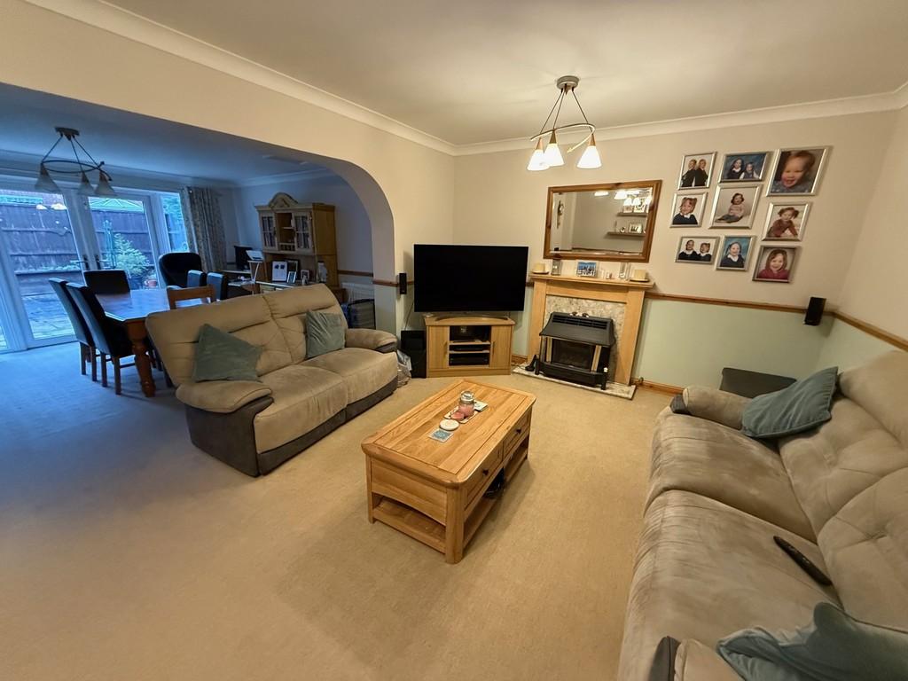 Lounge 1