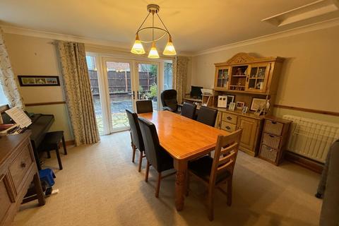 3 bedroom semi-detached house for sale, St Gilberts Road , Bourne