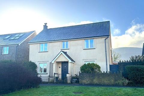 Canal Close, Llangattock, Crickhowell