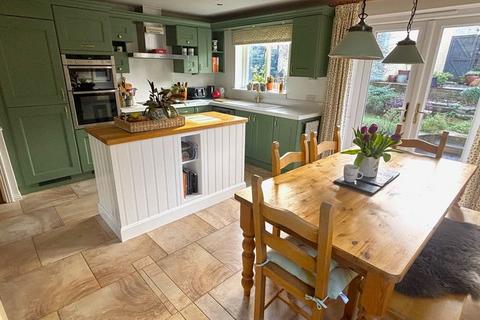 4 bedroom detached house for sale, Canal Close, Llangattock, Crickhowell