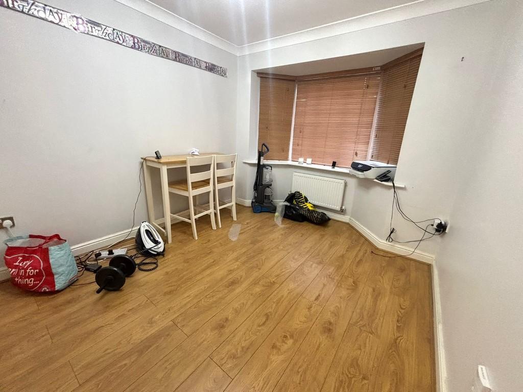 Dining room.
