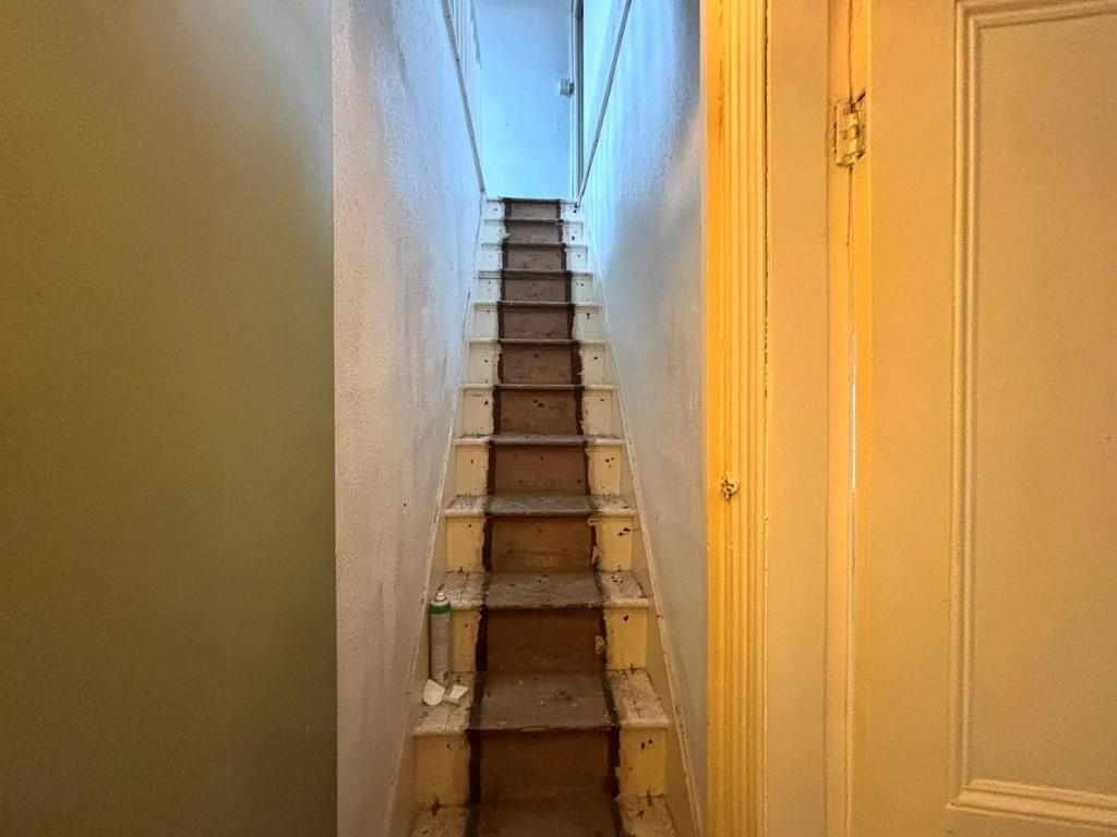3rd floor stairs