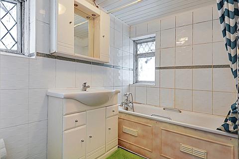 3 bedroom semi-detached house for sale, Winlaton Road, Bromley BR1