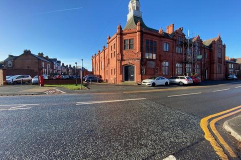 2 bedroom apartment for sale - Verdin House, London Road CW98ND