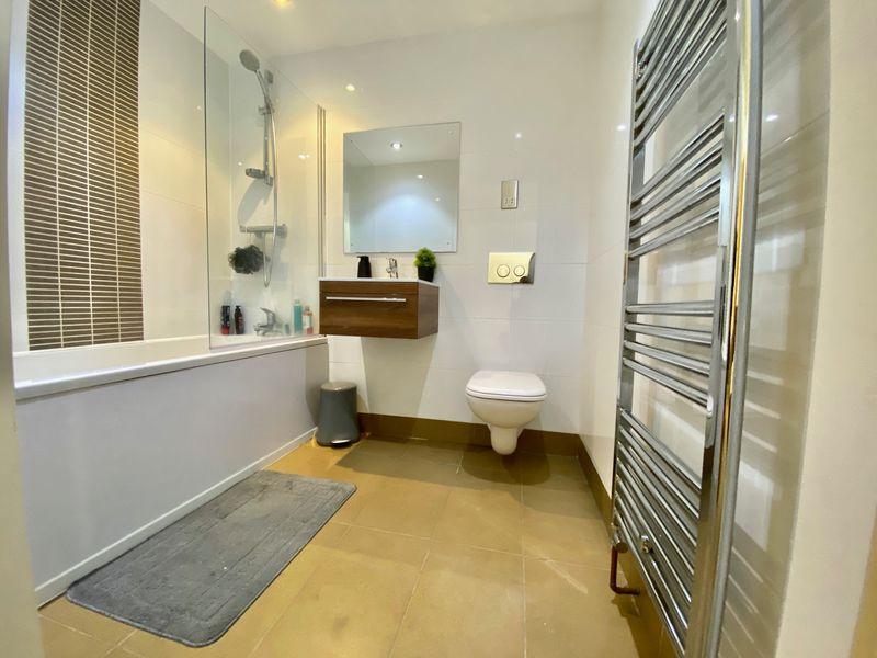 En-Suite (Bedroom