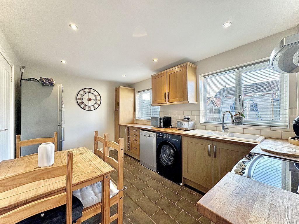 Dining kitchen