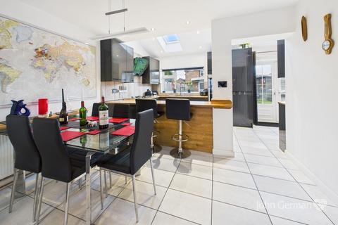 3 bedroom detached house for sale, Knightthorpe Road, Loughborough