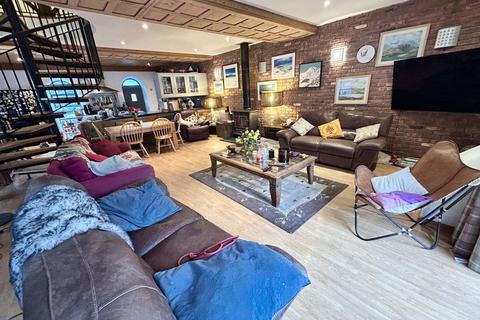 5 bedroom detached house for sale, Llanfairtalhaiarn, Abergele