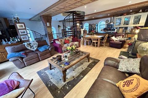 5 bedroom detached house for sale, Llanfairtalhaiarn, Abergele