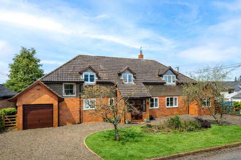 5 bedroom detached house for sale, Bell Lane, Broadheath, WR15