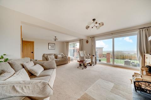 5 bedroom detached house for sale, Bell Lane, Broadheath, WR15
