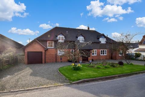5 bedroom detached house for sale, Bell Lane, Broadheath, WR15