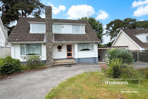 4 bedroom detached house for sale, Robins Wood Drive, Dorset BH22