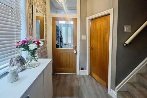5 bedroom semi-detached house for sale, Bury Road, Breightmet