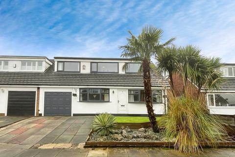 4 bedroom semi-detached house for sale, Fellside, Harwood
